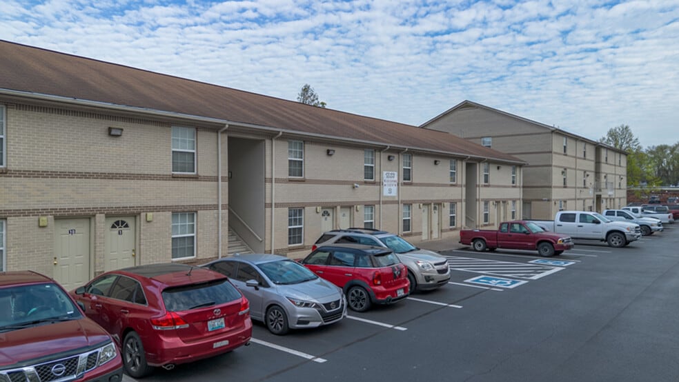 More Photos Of 1238 Sloan St, Murfreesboro Apartments For Sale