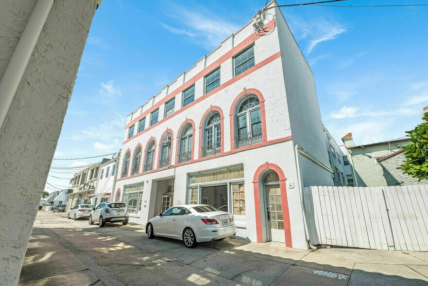 More Photos Of 909 E New Haven Ave, Melbourne Storefront Retail Residential For Lease