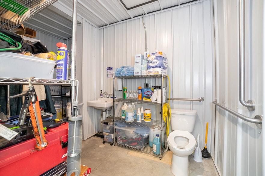 More Photos Of 102 Grove St, Chicopee Veterinarian Kennel For Sale