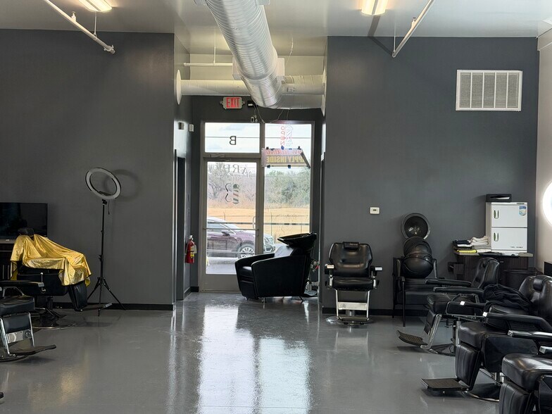 More Photos Of 4507 E Martin Luther King Jr Blvd, Austin Apartments For Sale