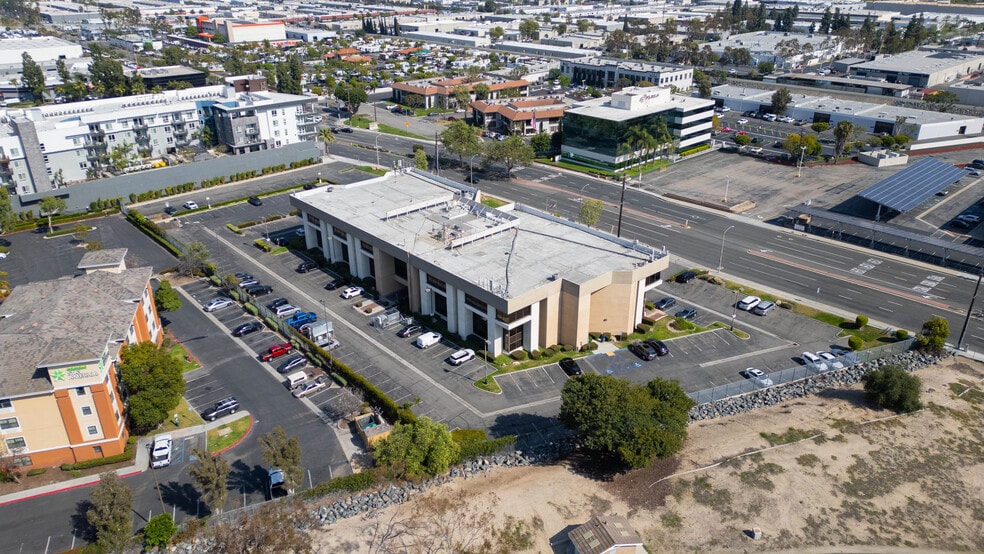 More Photos Of 1855 W Katella Ave, Orange Office Residential For Lease