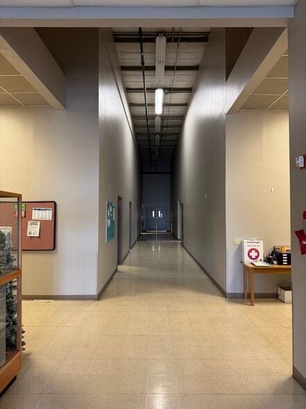 More Photos Of 316 Donohoe Rd, Greensburg Warehouse For Lease