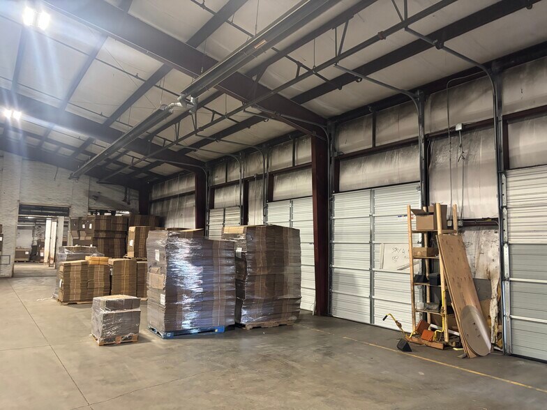 More Photos Of 55-R Pawtucket Ave, Rumford Warehouse For Sale