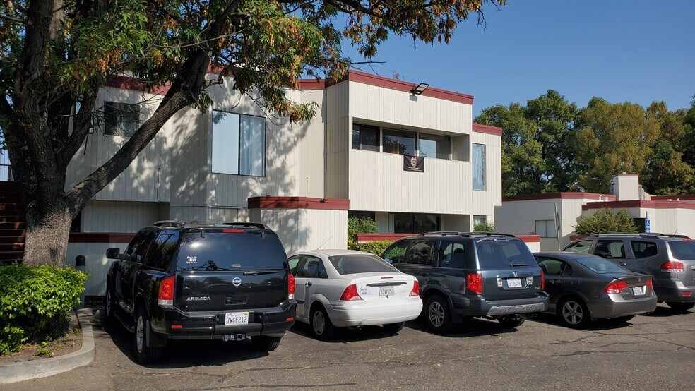 More Photos Of 1240 W Robinhood Dr, Stockton Medical For Lease