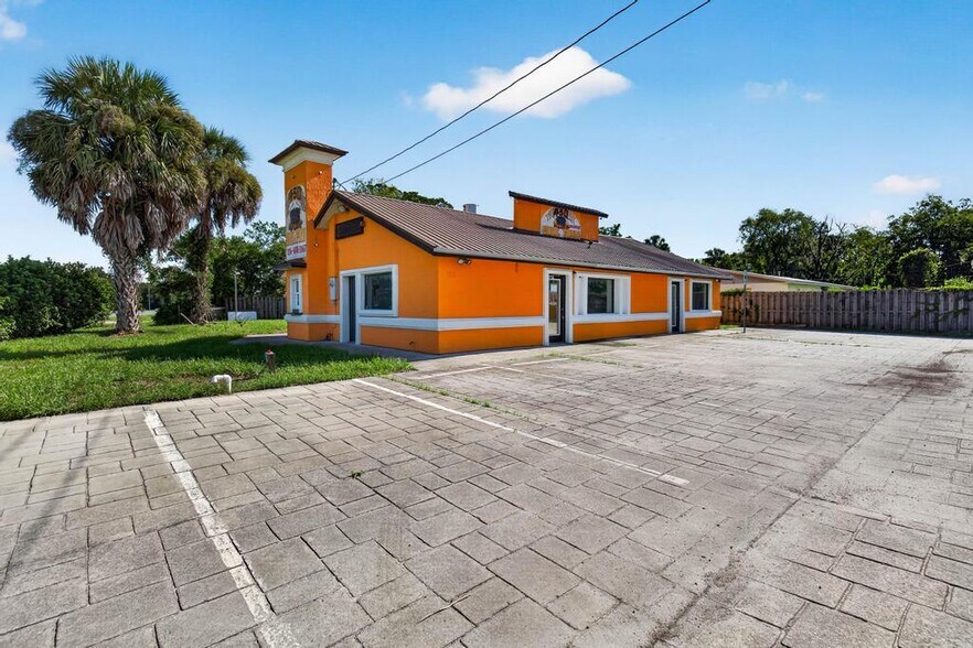 More Photos Of 102 Phillips Dairy Rd, Palatka Restaurant For Sale