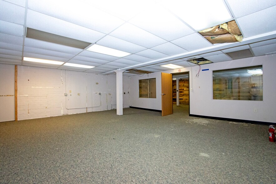 More Photos Of 160 S Columbus St, Wooster Warehouse For Lease