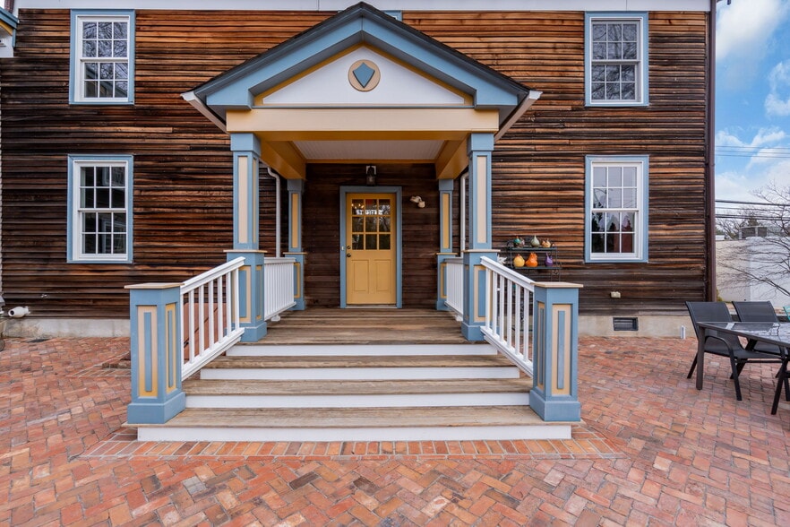 More Photos Of 137 Stockton St, Hightstown Flex For Sale