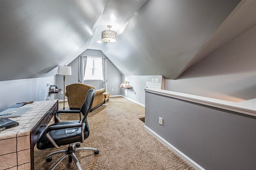 More Photos Of 1128 Magnolia St, Bowling Green Office Residential For Sale