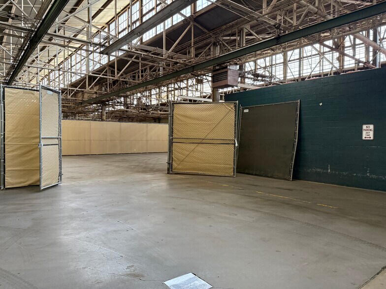 More Photos Of 1300 S Litchfield Rd, Goodyear Unknown For Lease