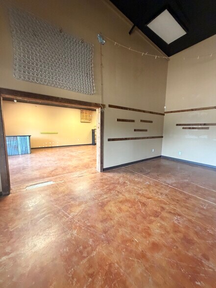 More Photos Of 829-833 W Main st, Homer General Retail For Sale