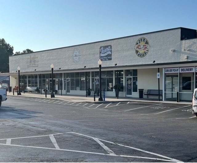 More Photos Of 105 Carbonton Rd, Sanford General Retail For Lease