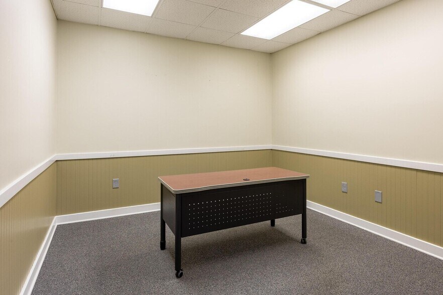 More Photos Of 240 Edwards St, Cleveland Office For Sale