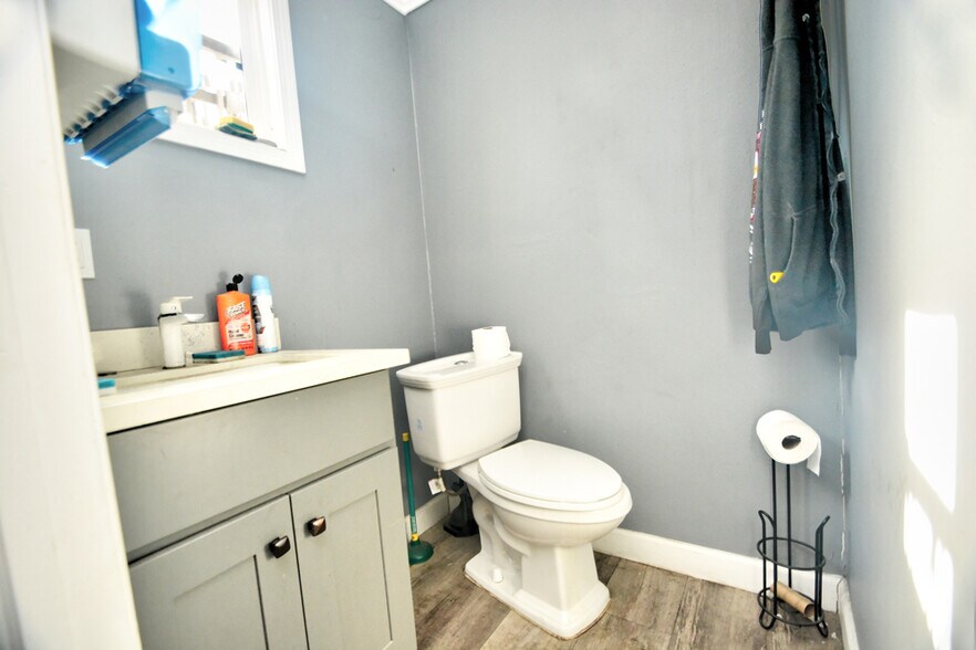 More Photos Of 11414 Garvey Ave, El Monte Auto Dealership For Sale