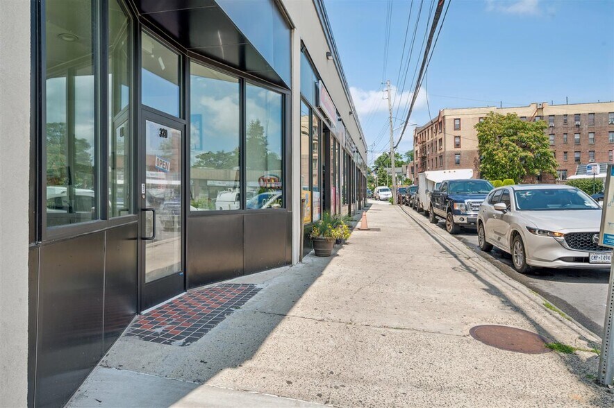 More Photos Of 320 Webster Ave, New Rochelle Storefront For Sale