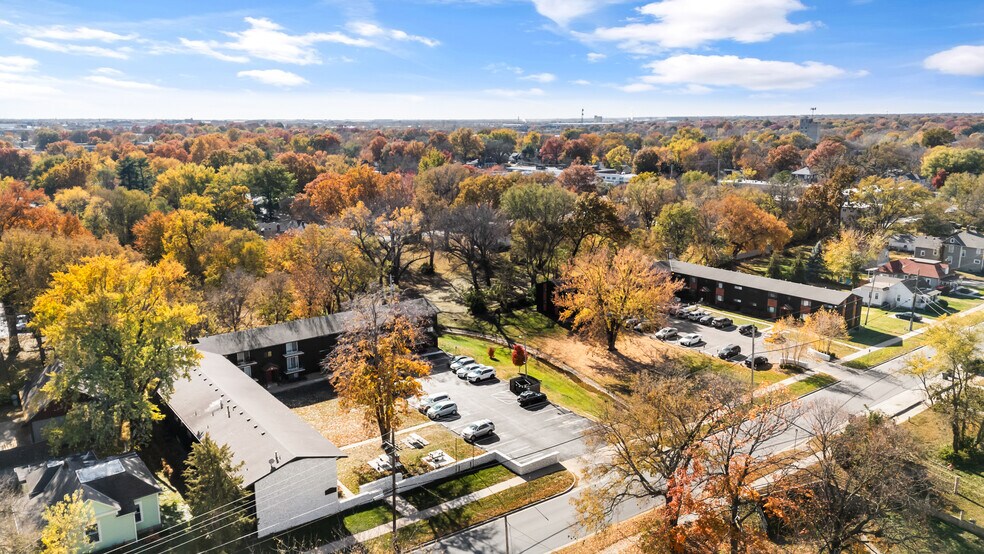 More Photos Of 341 E Loula St, Olathe Apartments For Sale
