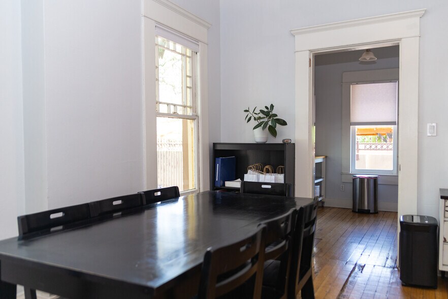 More Photos Of 531 E Lynwood St, Phoenix Office Residential For Sale