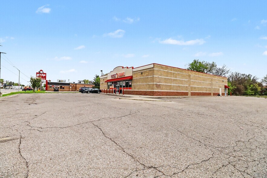 More Photos Of 22200 W Grand River Ave, Detroit Freestanding For Sale