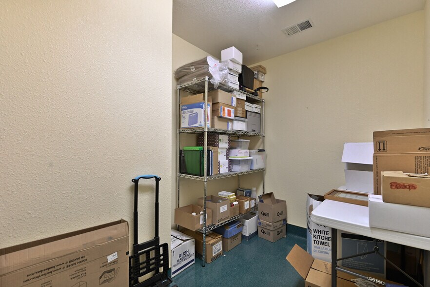 More Photos Of 382 CA-4, Murphys Office For Sale
