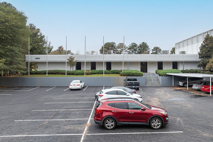 More Photos Of 3401 Gresham Lake Rd, Raleigh Distribution For Lease