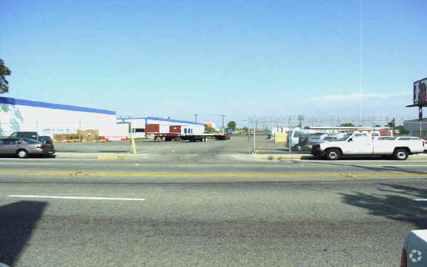 Primary Photo Of 14434 S San Pedro St, Gardena Land For Lease