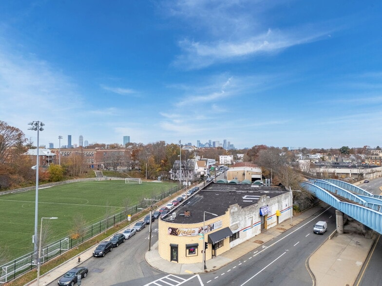 More Photos Of 310 Columbia Rd, Boston Auto Repair For Sale