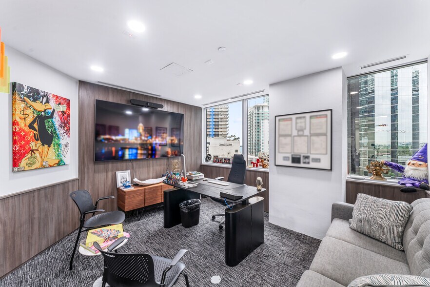 More Photos Of 1200 Brickell Ave, Miami Loft Creative Space For Lease