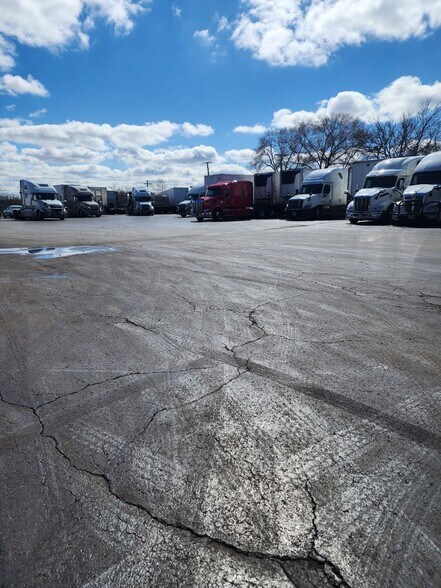 More Photos Of 23040 W Eames St, Channahon Industrial For Sale