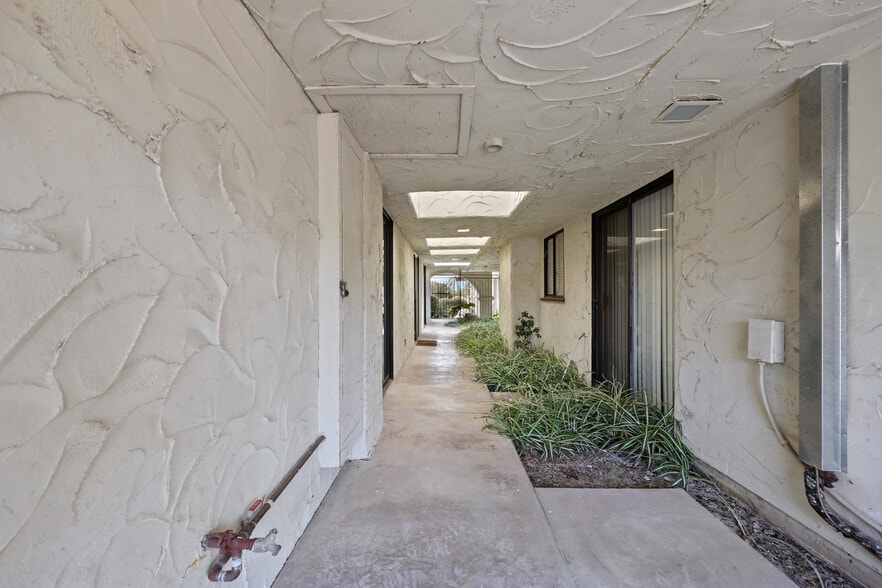 More Photos Of 970 Petit Ave, Ventura Medical For Sale
