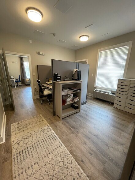 More Photos Of 6478 Putnam Ford Dr, Woodstock Office For Lease