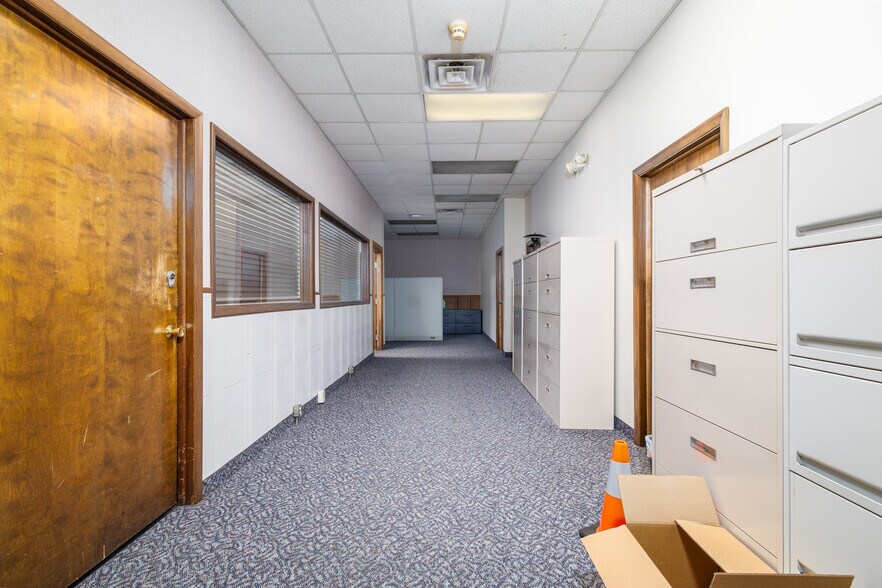 More Photos Of 100 N 4th St, Steubenville Office For Sale
