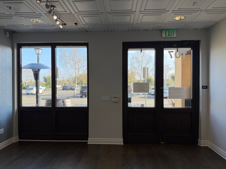 More Photos Of 101-201 E Vineyard Ave, Livermore Unknown For Lease