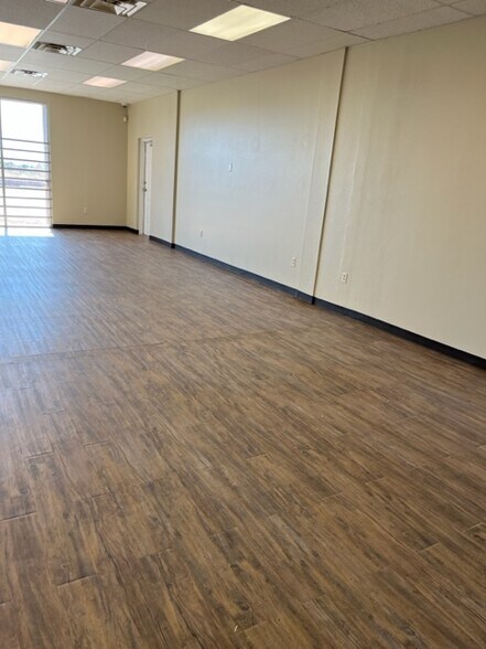 More Photos Of 11601 Pellicano Dr, El Paso Unknown For Lease