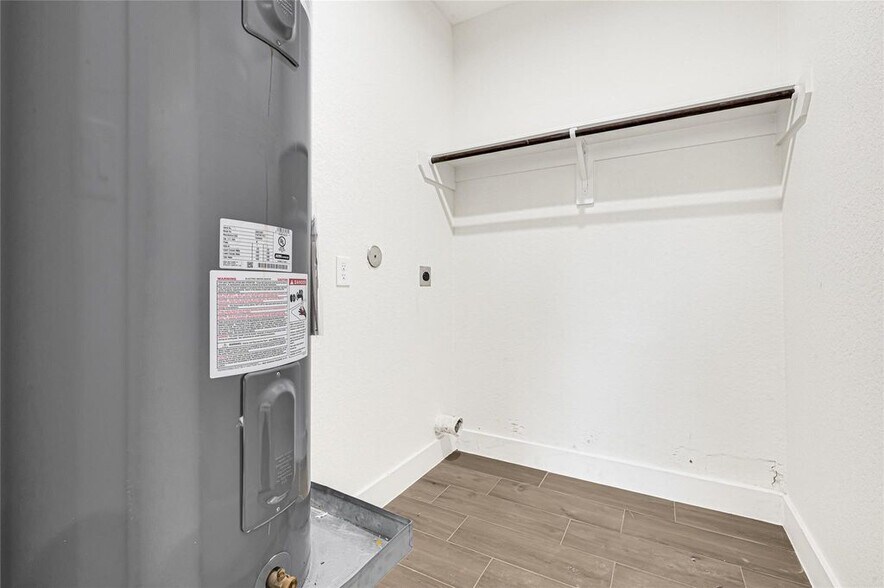 More Photos Of 430 Rhode Island st, Houston Apartments For Sale