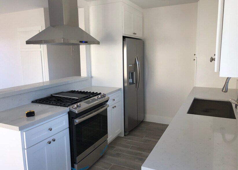 More Photos Of 3025 Jeffrey Dr, Costa Mesa Apartments For Sale