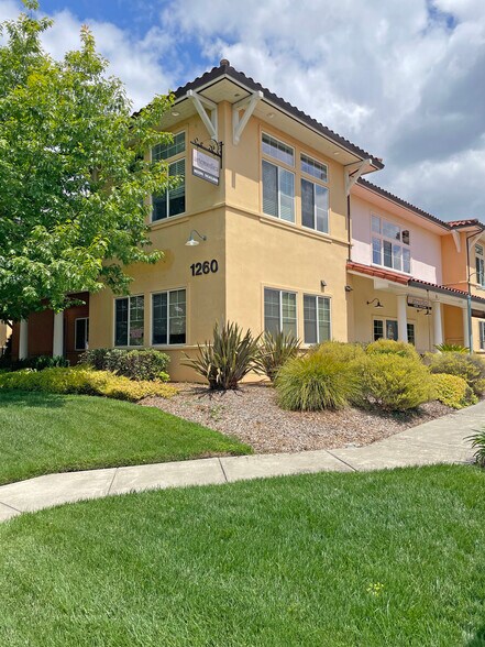 More Photos Of 1260 Healdsburg Ave, Healdsburg Office For Lease