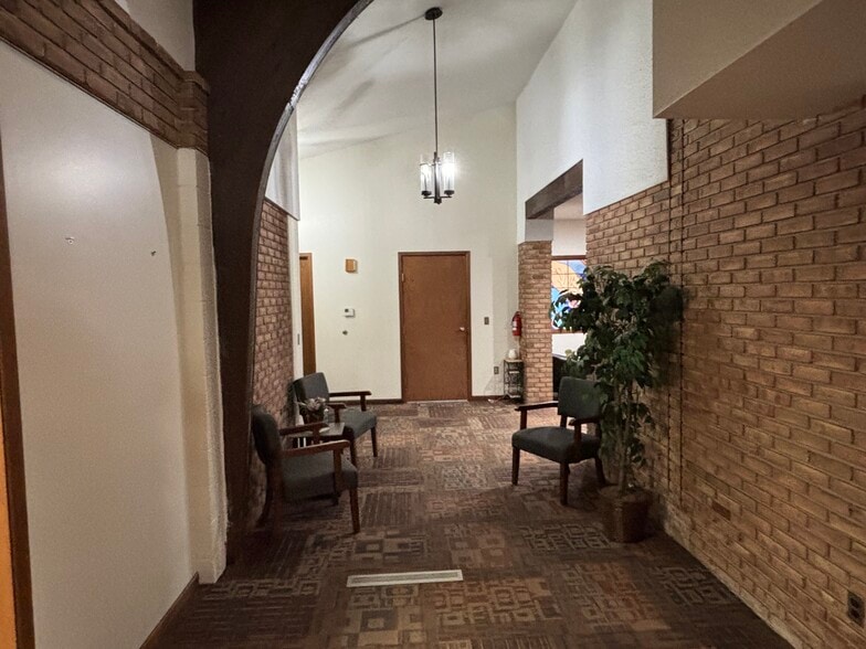 More Photos Of 961 E Maple St, Holly Religious Facility For Sale