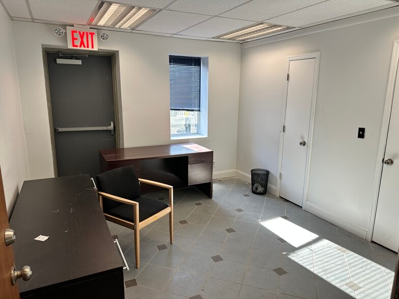 More Photos Of 4865 Arthur Kill Rd, Staten Island Warehouse For Sale