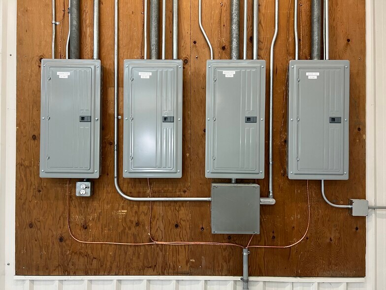 More Photos Of 1320 W A St, Pasco Warehouse For Lease