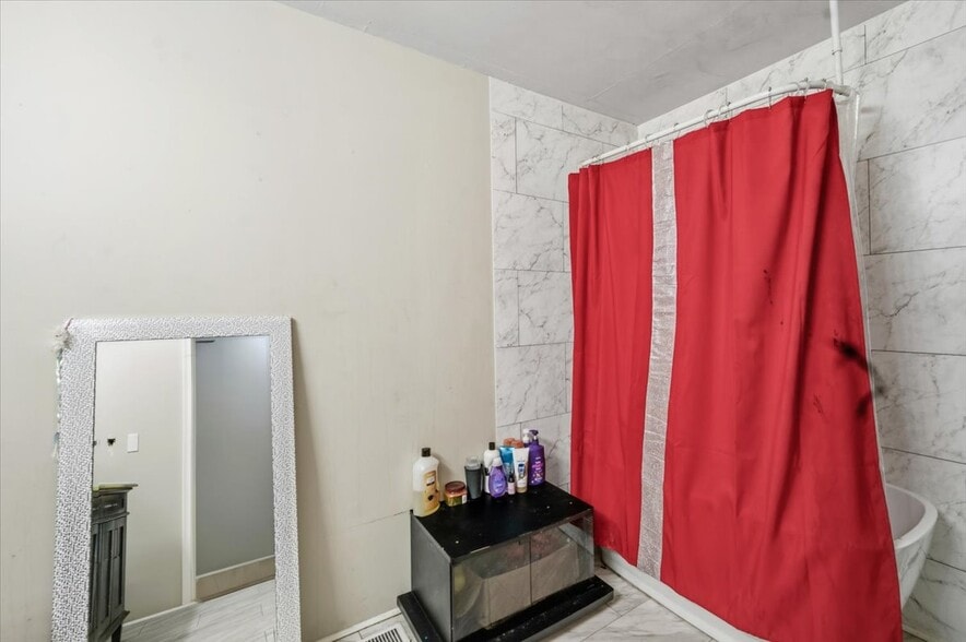 More Photos Of 325 Winchester Ave, Martinsburg Freestanding For Sale