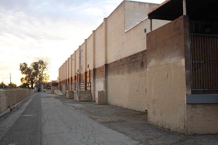 More Photos Of 24595 Alessandro Blvd, Moreno Valley Supermarket For Lease