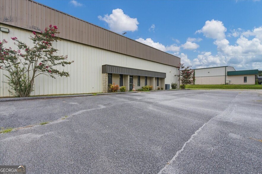 More Photos Of 524 Golf Course Rd, Tallapoosa Warehouse For Lease