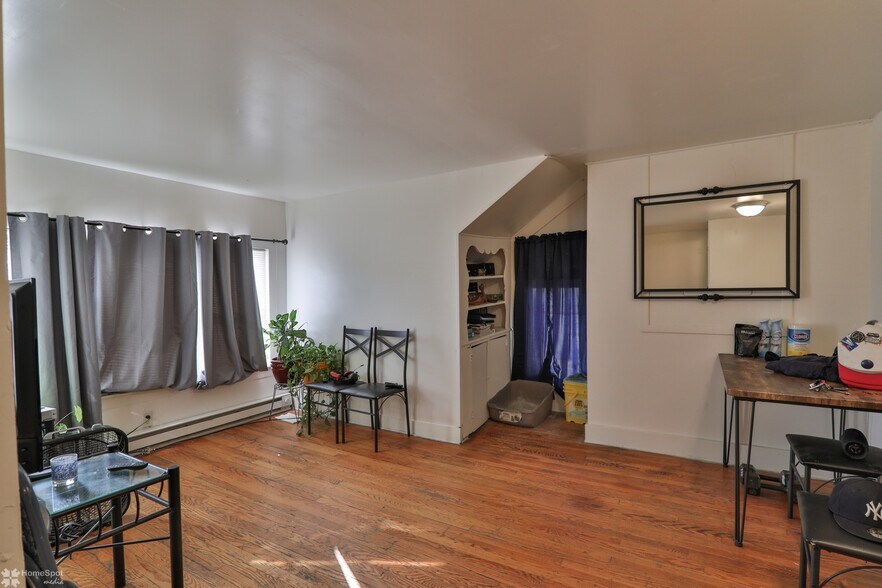 More Photos Of 516 Broadway, Bethlehem Apartments For Sale