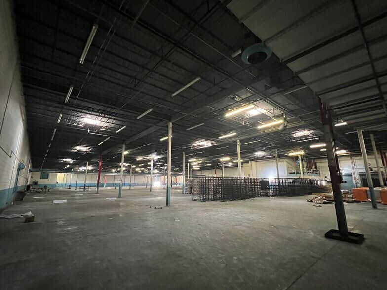 More Photos Of 800 S Ayersville Rd, Mayodan Manufacturing For Sale