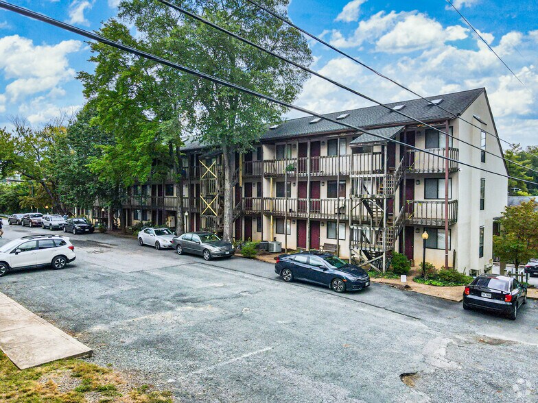 Primary Photo Of 1982 Arlington Blvd, Charlottesville Apartments For Lease