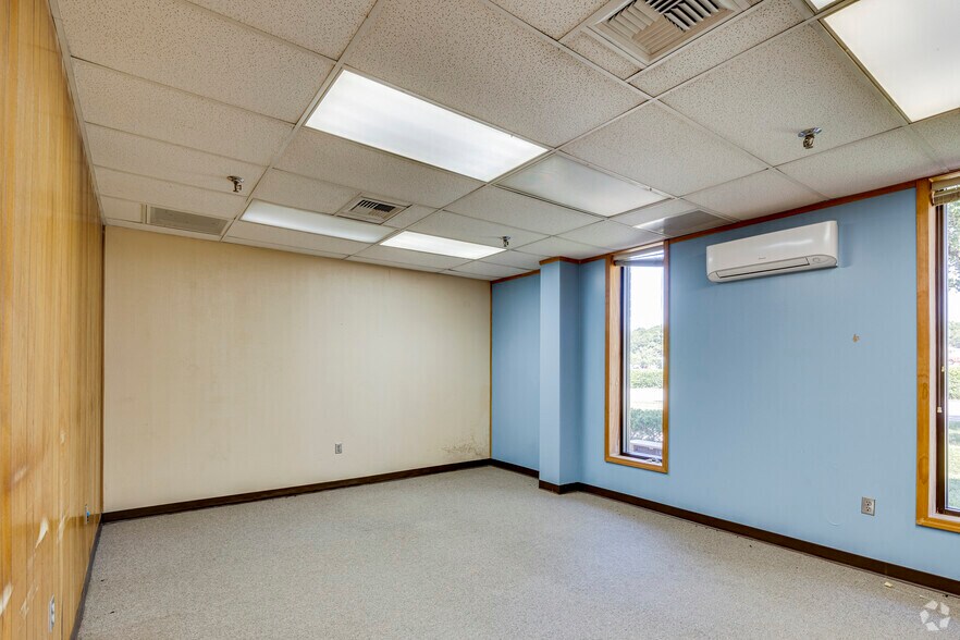 More Photos Of 1022 McCormick Hwy, Lincolnton Distribution For Sale