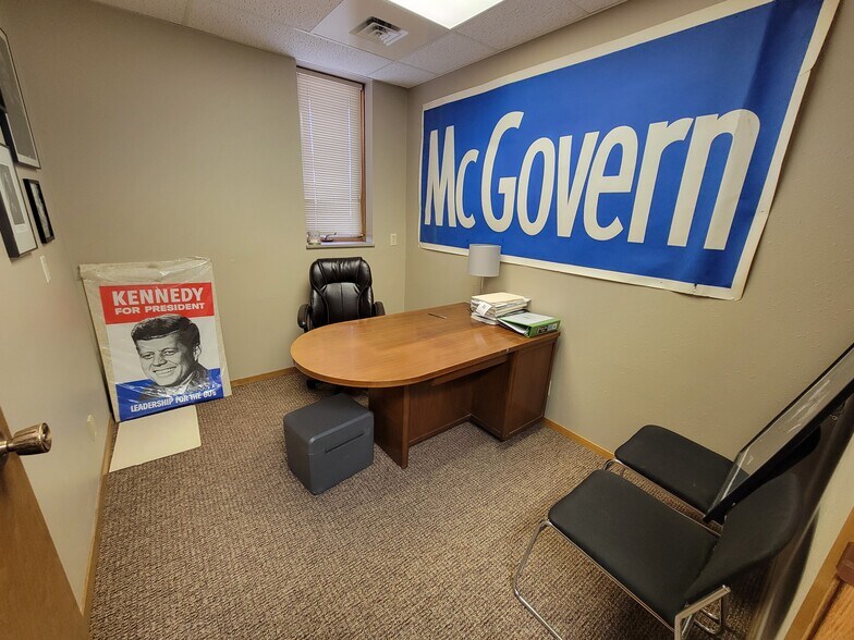More Photos Of 4320 S Louise Ave, Sioux Falls Office For Lease
