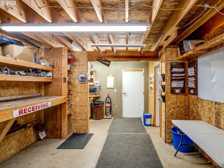 More Photos Of 4190 Highway 101 N, Tillamook Warehouse For Sale