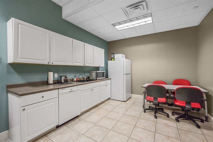 More Photos Of 6785 Eastern Ave, Las Vegas Office For Sale