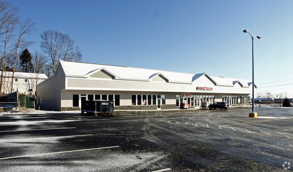 More Photos Of 8 Heath St, Old Orchard Beach Unknown For Lease