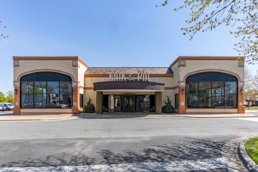 More Photos Of 9645-9759 Sam Furr Rd, Huntersville Unknown For Lease